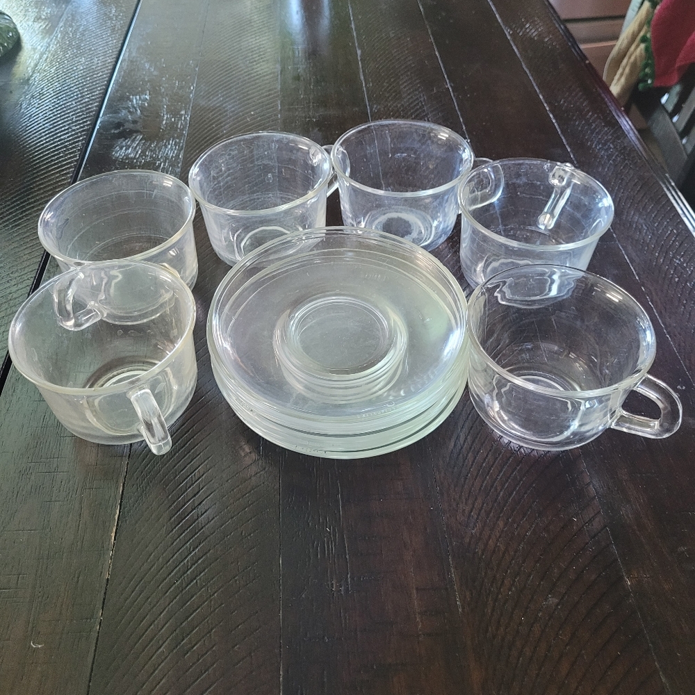 Clear cup n saucer set